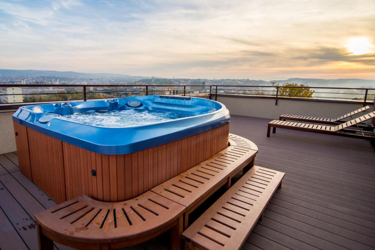 The Aviator Apartment - Jacuzzi & Panoramic View Κλουζ-Ναπόκα Εξωτερικό φωτογραφία